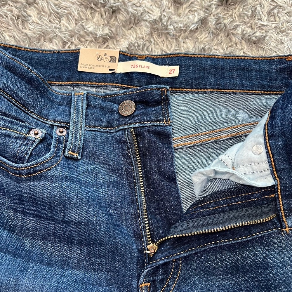 Levi's 726 High Rise Flare Jeans Dark Wash Y2K Bootcut Denim 27x32 *26.5x31.5 - Picture 3 of 14